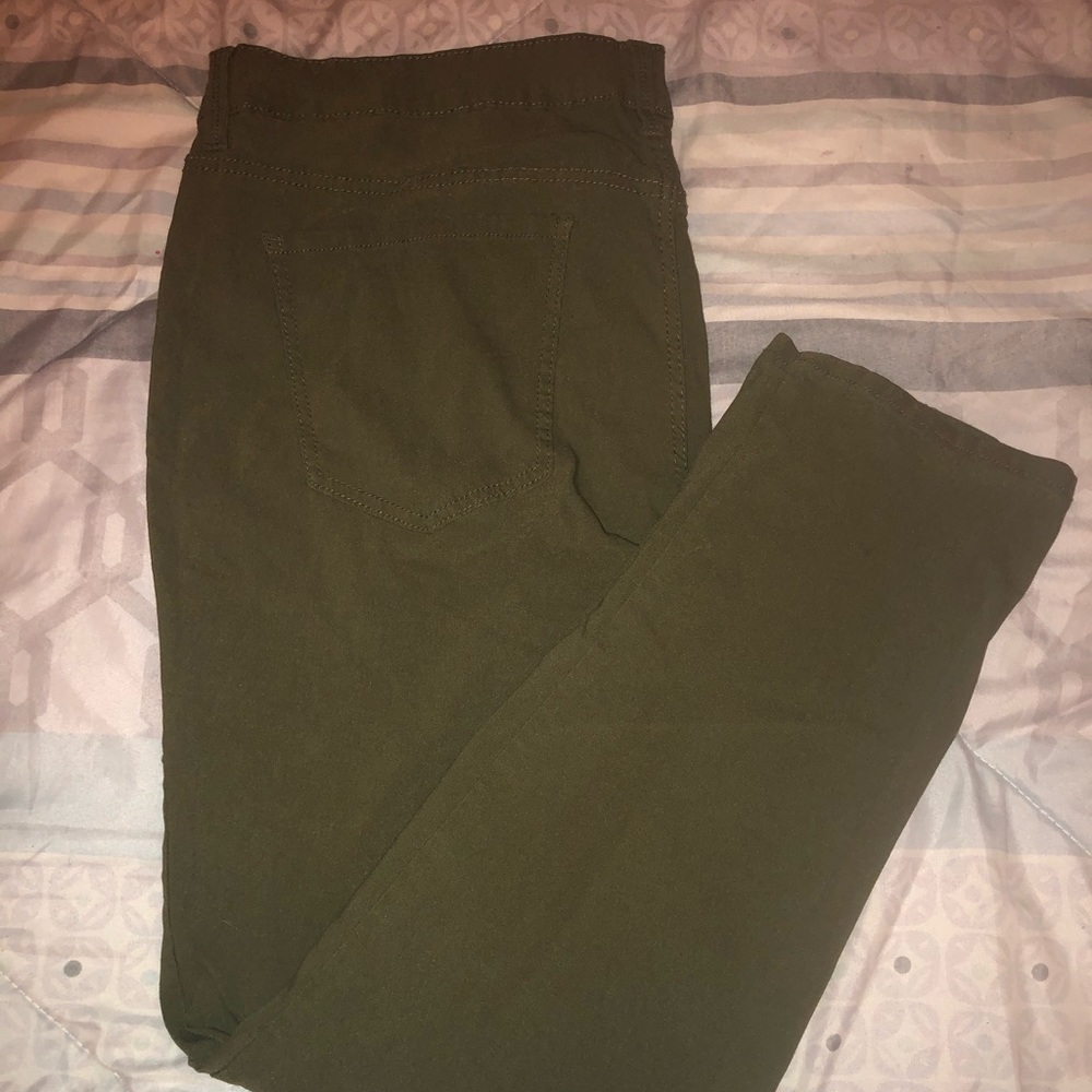 Green stretchy skinny jeans